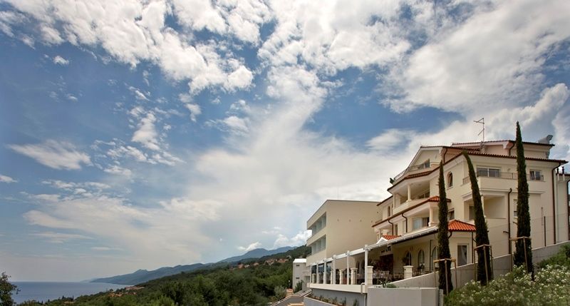 Hotel Laurus - Liburnia Opatija Exterior photo